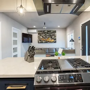 Fam Friendly 2bd 8min From Airport, 4min From Sofi , Los Angeles United States